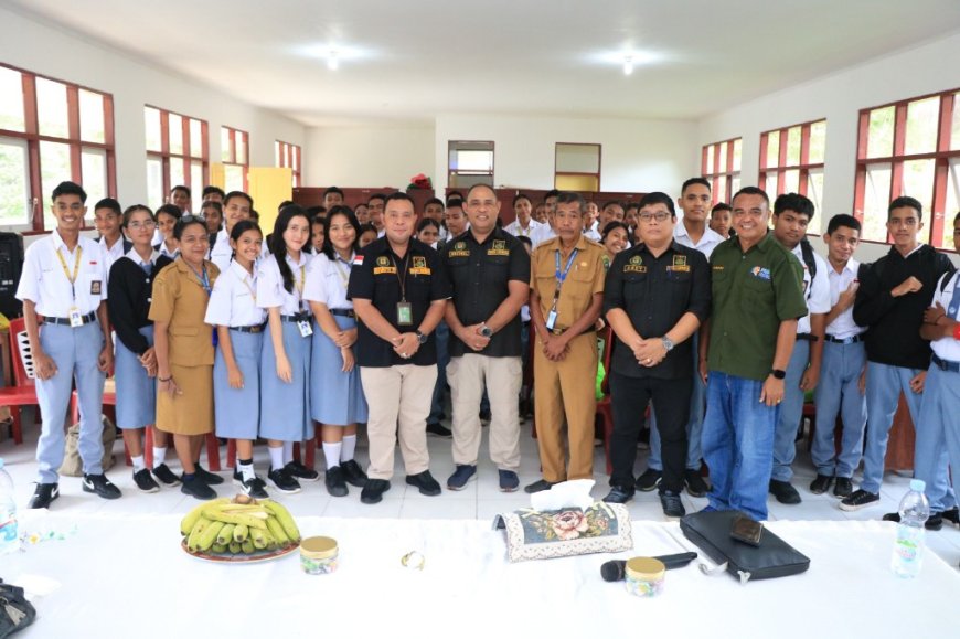 Tim Penkum Kejati Maluku Sasar SMAN 5 dan SMAN 7 Ambon Sosialisasi Pencegahan Bullying dan Penyalahgunaan Medsos