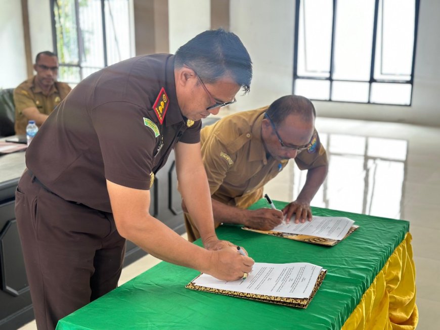 Permudah Penerbitan Akte Lahir dan KIA, Kajari SBB dan Dinas Sosial Teken Nita Kesepahaman