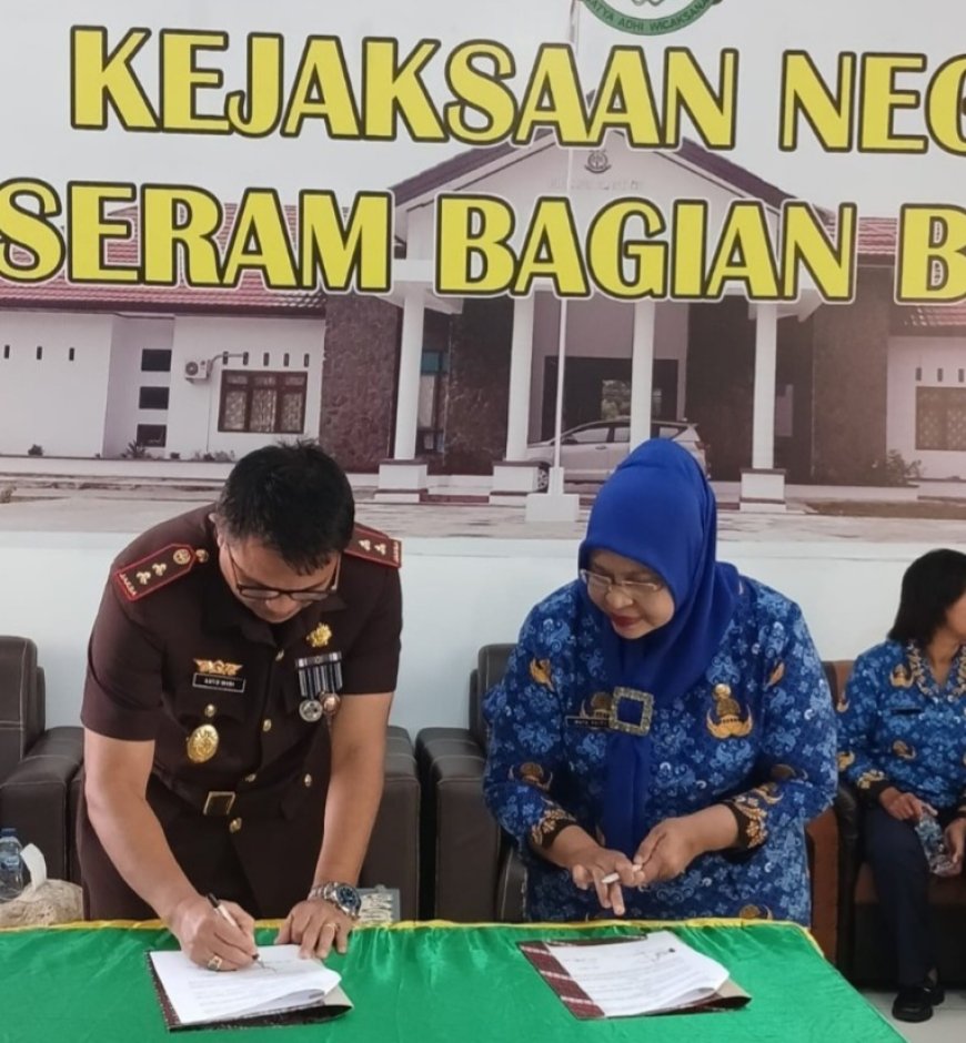 Kajari SBB Tandatangani MoU Pendampingan Hukum Dengan Dinas Pendidikan