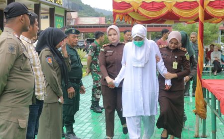 13 Terpidana Pelanggaran Qanun Aceh  Dihukum Dicambuk Dihadapan Forkopimda Aceh, Satu Diantaranya Perempuan