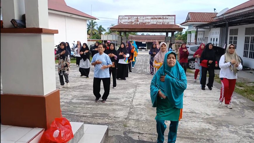 Lansia Salo Rutin Senam Pagi