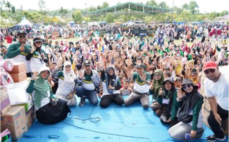 Bupati Siak Lepas Jalan Santai HUT Ke-80 PGRI dan Hari Guru Di Dayun