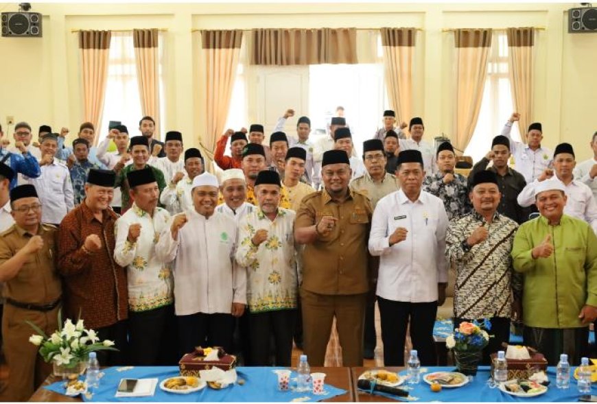 WabupSiak Syamsurizal Sebut Khatib dan Dai Adalah Sosok Teladan Akhlak dan Penggerak Persatuan Umat