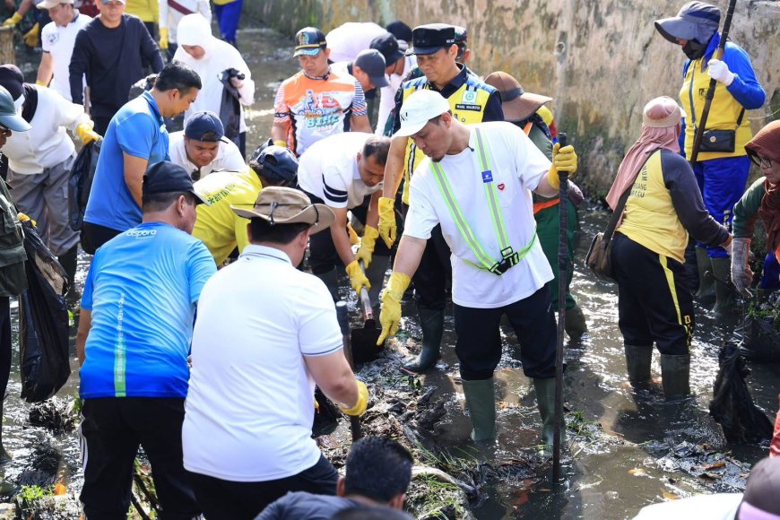 Sukseskan Gerakan Indonesia ASRI, Pemko Pekanbaru dan Pemprov Riau Gelar Goro Bersama