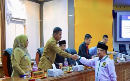 Ahmad Yuzar dan Misharti Hadiri Paripurna Penyampaian Laporan Reses Masa Sidang I Tahun 2025