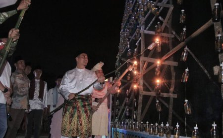 Festival Lampu Colok di Bukit Raya Apresiasi Wawako Pekanbaru