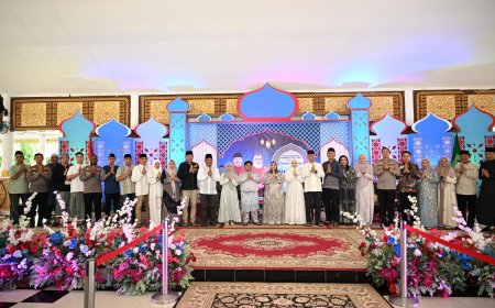 Bupati Bengkalis Open House Sapa Warga Hari Lebaran