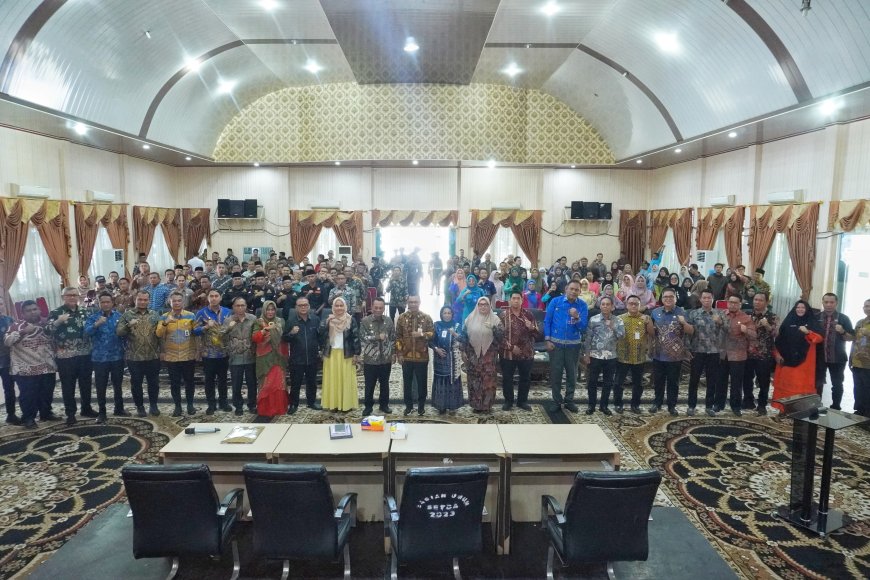 Sosialisasi UU ITE Bupati Rohil Ingatkan Etika Digital