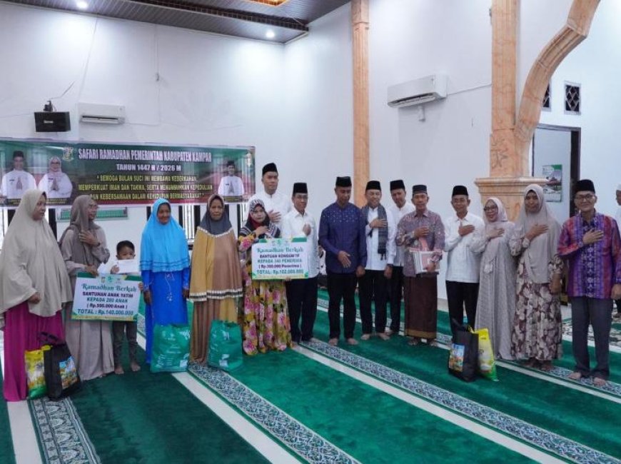 Bupati Kampar Ahmad Yuzar Lepas Tim Safari Ramadhan Di Masjid Al-Muttaqin Bangkinang Kota