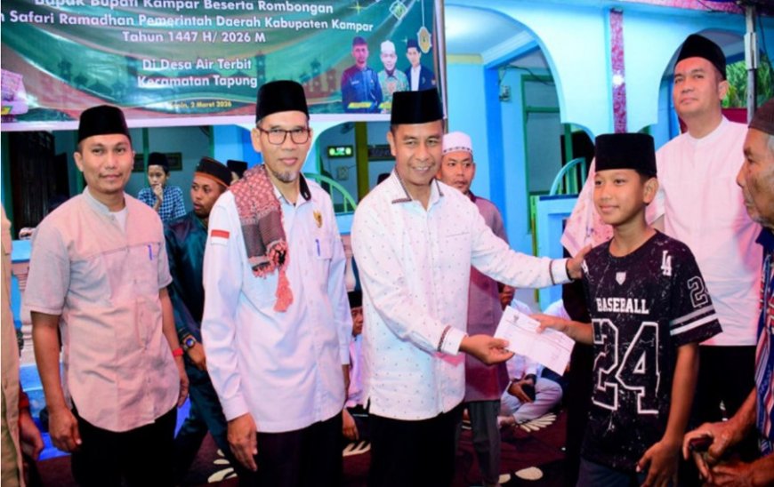 Bupati Kampar Ahmad Yuzar Salurkan Bantuan untuk Masjid dan Masyarakat di Air Terbit