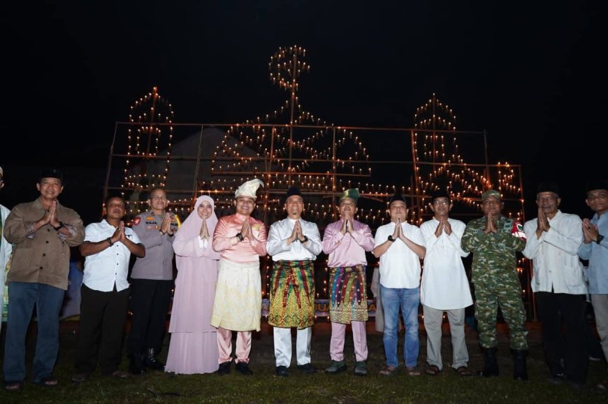 Festival Lampu Colok di Bukit Raya Apresiasi Wawako Pekanbaru