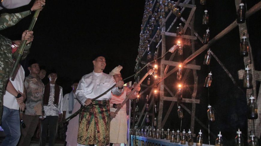Festival Lampu Colok di Bukit Raya Apresiasi Wawako Pekanbaru