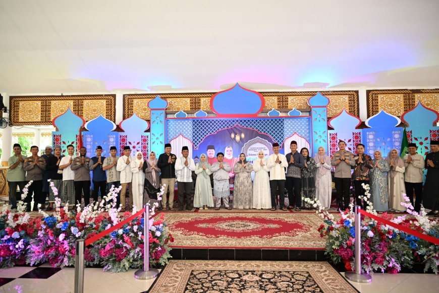 Bupati Bengkalis Open House Sapa Warga Hari Lebaran