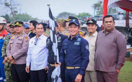 Menteri LHK Dan Wawako Pekanbaru Ikuti Apel Siaga Karhutla