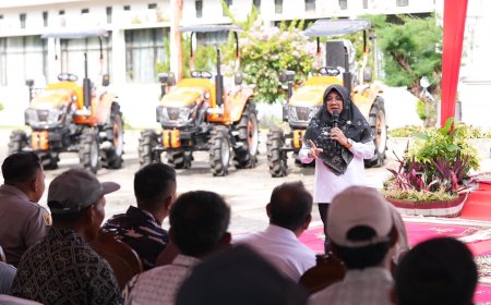Siak Terima 20 Traktor Roda 4 Bupati Afni: Ini Janji Kementan, Dorong Modernisasi Pertanian