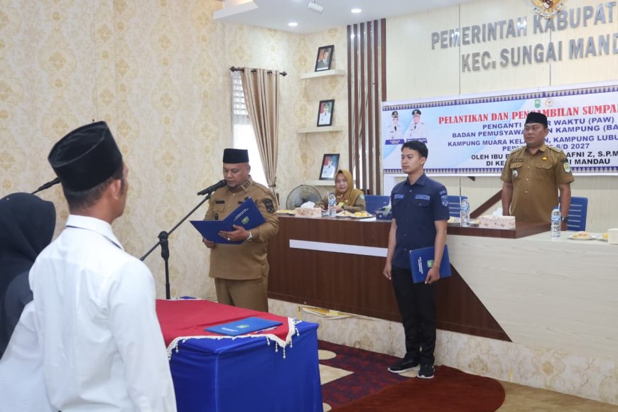 Lantik Anggota Bapekam Dua kampung di Sungai Mandau, Wabup Siak Dorong Optimalkan SDA Kampung