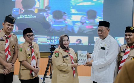 Bupati Bengkalis Resmikan Buku Profil Ulama Kharismatik Jilid Dua