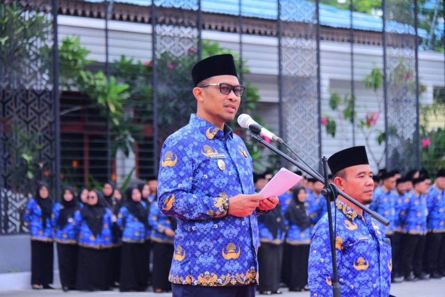 Pemkab Bengkalis Beri Penghargaan Insan Pendidikan Di Apel Hardiknas