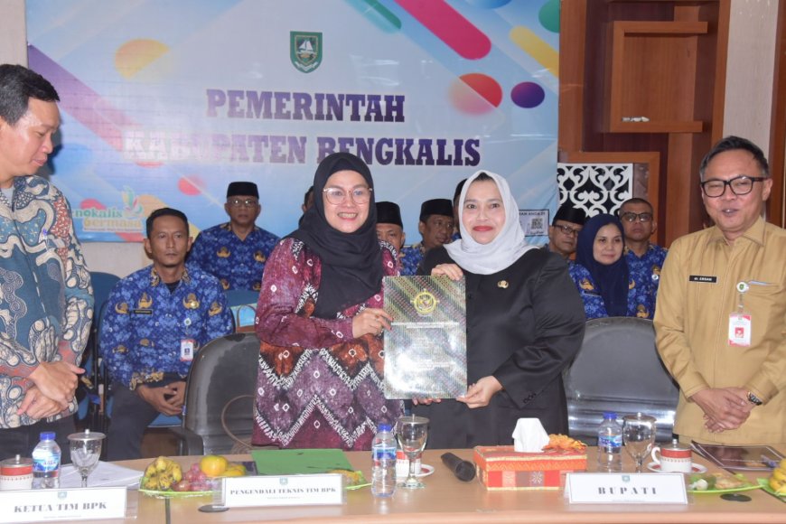 Gelar Exit Meeting Bupati Bengkalis Tegaskan Kepatuhan Pengelolaan Keuangan Daerah