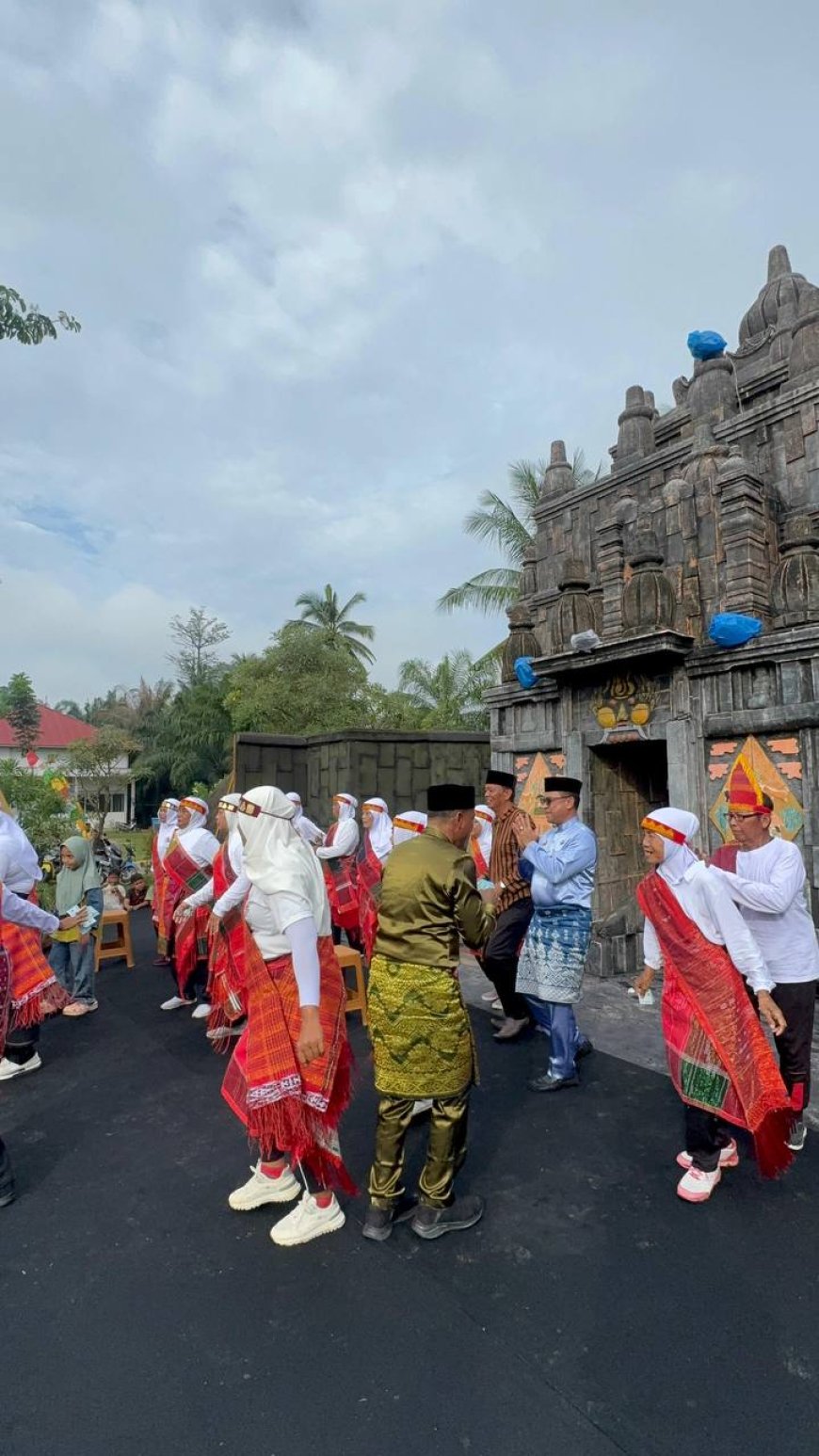 Wakili Bupati Sekda Rohil Buka Kirab Budaya Bangko Mukti