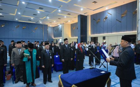 Resmi Lantik Pejabat Baru Wawako Pekanbaru Minta Segera Bekerja