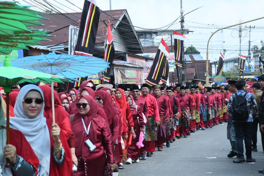 Pawai Taaruf Bengkalis Diikuti Ribuan Peserta Curi Perhatian Masyarakat Kuantan Singingi