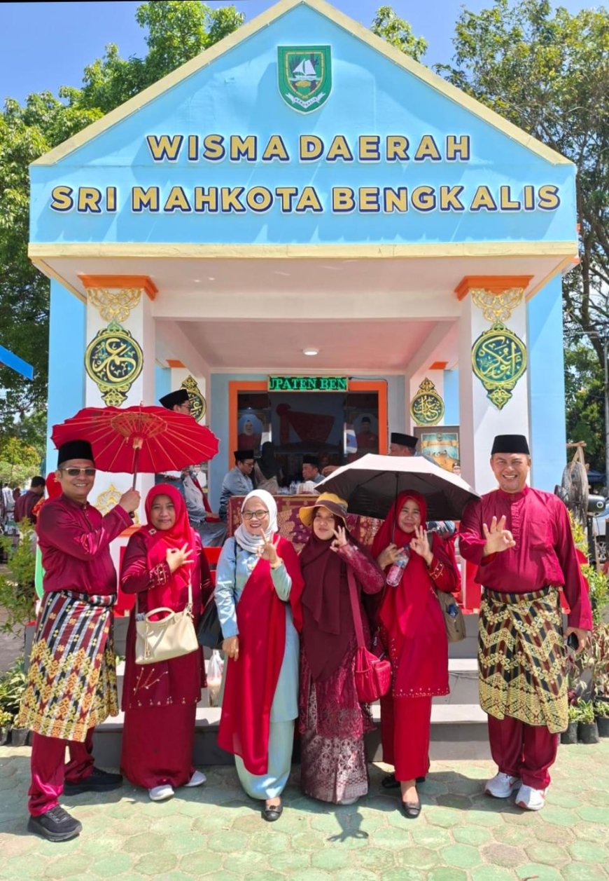 Bawakan Ornamen Wisma Sri Mahkota Stand Bazar Kabupaten Bengkalis Curi Perhatian