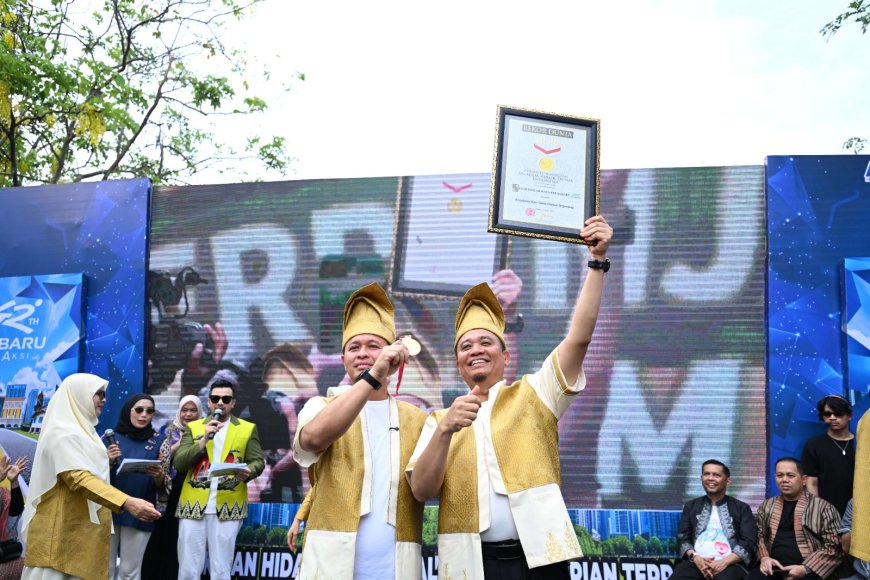 HUT Pekanbaru ke-242 Tahun Dihadiahi  Rekor MURI  Kue Talam Terpanjang Ukir Sejarah Baru Berkat Semangat KolaborAksi