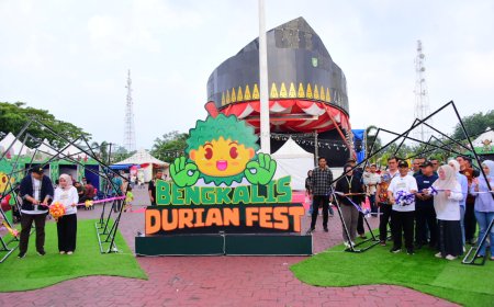 Dorong Pelestarian Warisan Lokal Wabup Bengkalis Buka Bengkalis Durian Fest