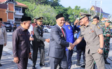 Wawako Pekanbaru Tegaskan Perkuat Sinergitas Saat Hadiri Upacara Hari Bhayangkara Ke-80