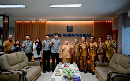 Bupati Bengkalis Terima Penghargaan Terbaik Kedua Pengelolaan JDIHN Tingkat Provinsi Riau