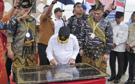 Kunjungan Dan-Kodaeral I dan Bupati Bistamam Sambangi Pulau Halang, Gelar Baksos Kesehatan hingga Prosesi Adat
