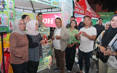 Bupati Bistamam Resmikan Bazar Festival Ekraf Pesona Boapi, Perkuat UMKM dan Digitalisasi Transaksi di Kawasan QRIS