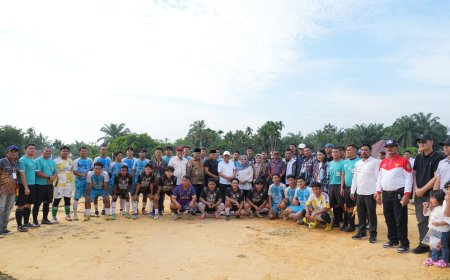 Panggung Talenta Muda: Bupati Rohil Resmi Membuka Turnamen Sepak Bola Bupati Cup Rayon 2 Tahun 2026