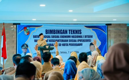 Pemko Pekanbaru Gelar Bimtek DTSEN Operator Puskessos Pastikan Bansos Tepat Sasaran