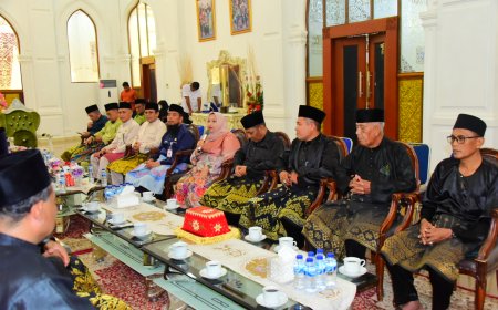 Bupati Bengkalis Dan Wabup Hadiri Kenduri Adat LAMR