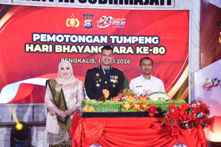 Wabup Bengkalis Hadiri Upacara Hari Bhayangkara Doakan Polri Makin Sukses