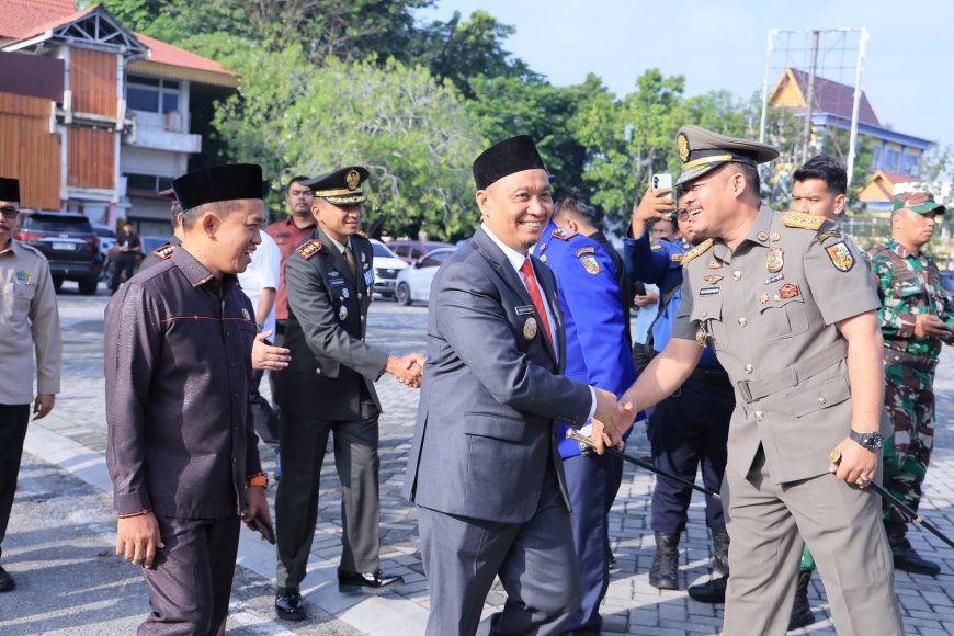 Wawako Pekanbaru Tegaskan Perkuat Sinergitas Saat Hadiri Upacara Hari Bhayangkara Ke-80
