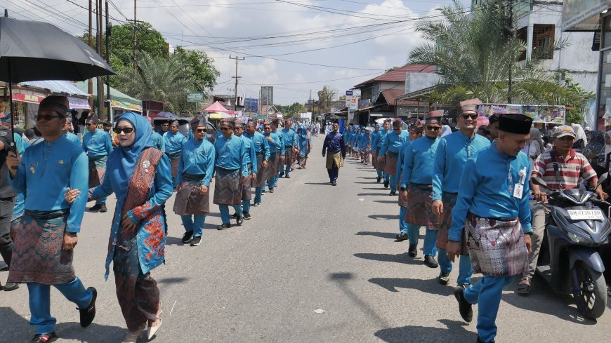 Kafilah Rokan Hilir Semarakkan Pawai Taaruf MTQ XLIV Tingkat Provinsi Riau di Kuantan Singingi