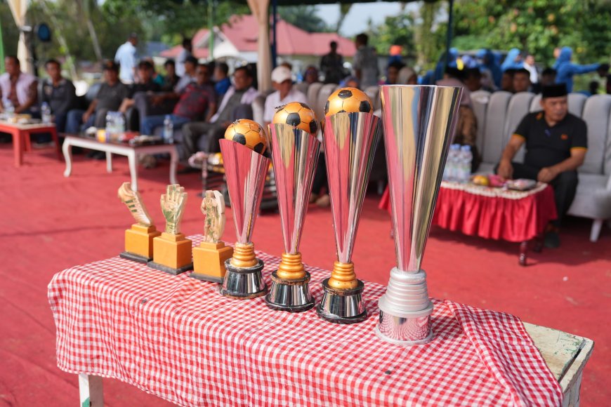 Panggung Talenta Muda: Bupati Rohil Resmi Membuka Turnamen Sepak Bola Bupati Cup Rayon 2 Tahun 2026