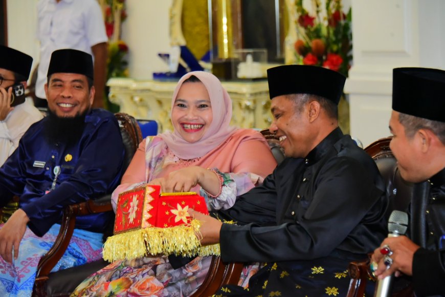 Bupati Bengkalis Dan Wabup Hadiri Kenduri Adat LAMR