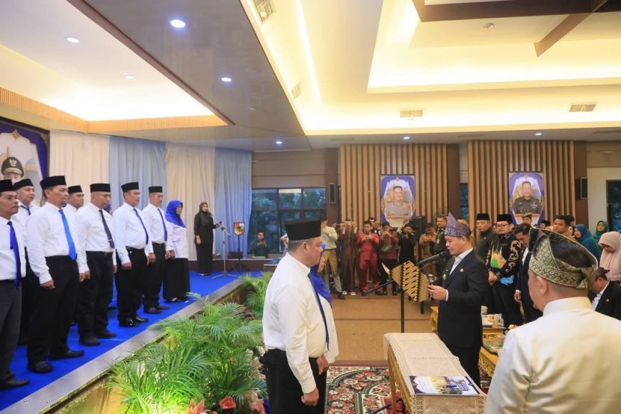 Walikota-Pekanbaru-Lantik-RT-RW-Dan-Dasawisma