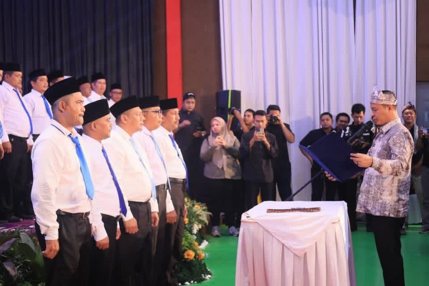 Puluhan RT RW Kulim Dilantik Wako Pekanbaru Camat Minta Pelayanan Maksimal