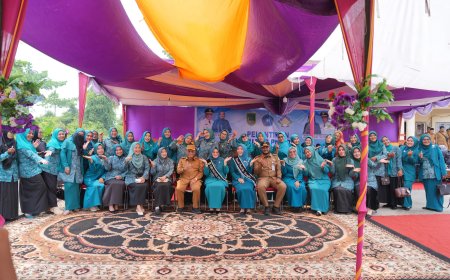 Bupati Rohil Hadiri Pengukuhan Bunda PAUD Kecamatan Bangko