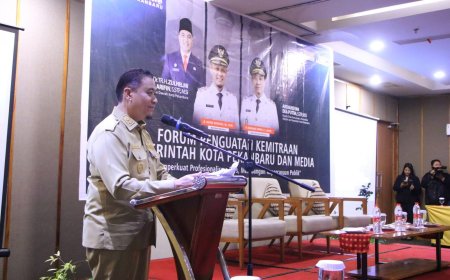 Wawako Pekanbaru Dorong Komunikasi Dua Arah Bersama Media