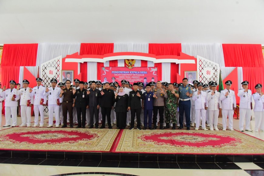 Masa Jabatan Diperpanjang Bupati Bengkalis Ingatkan Kepala Desa Soal Amanah