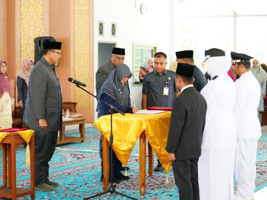 Lantik Puluhan Pejabat Bupati Siak Minta Fokus Kinerja