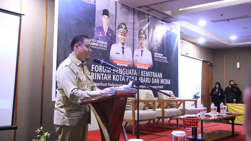 Wawako Pekanbaru Dorong Komunikasi Dua Arah Bersama Media