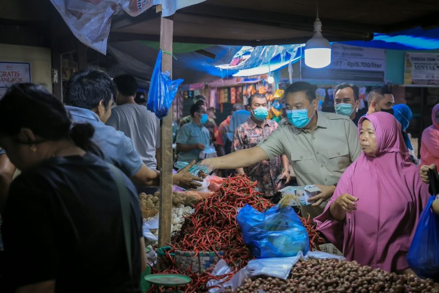 Wawako Pekanbaru Edukasi Bahaya Asap di Pasar Cikpuan