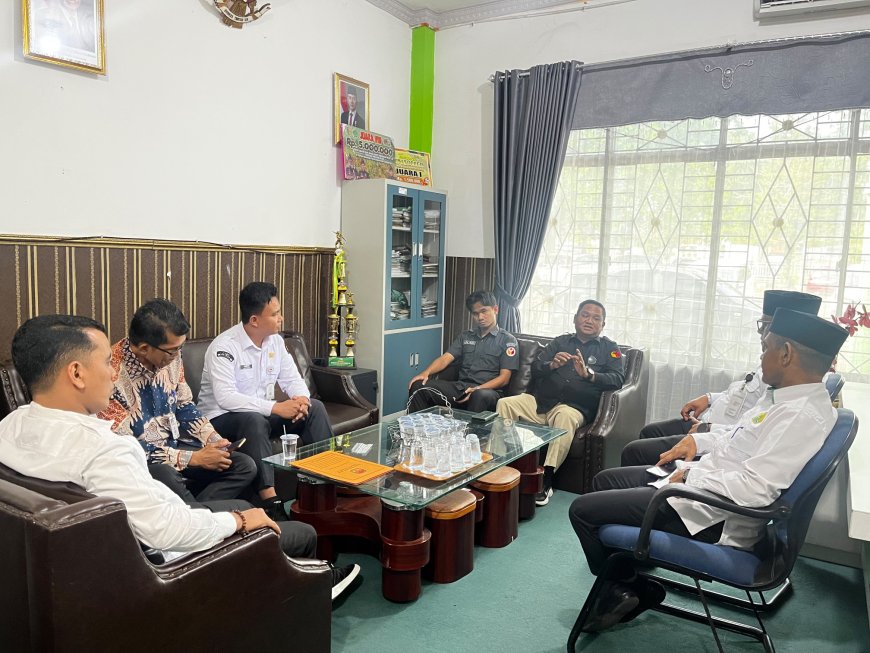 Bawaslu dan KPU Kunjungi Kemenag Kampar Sosialisasi Pemilih Potensial Pemula
